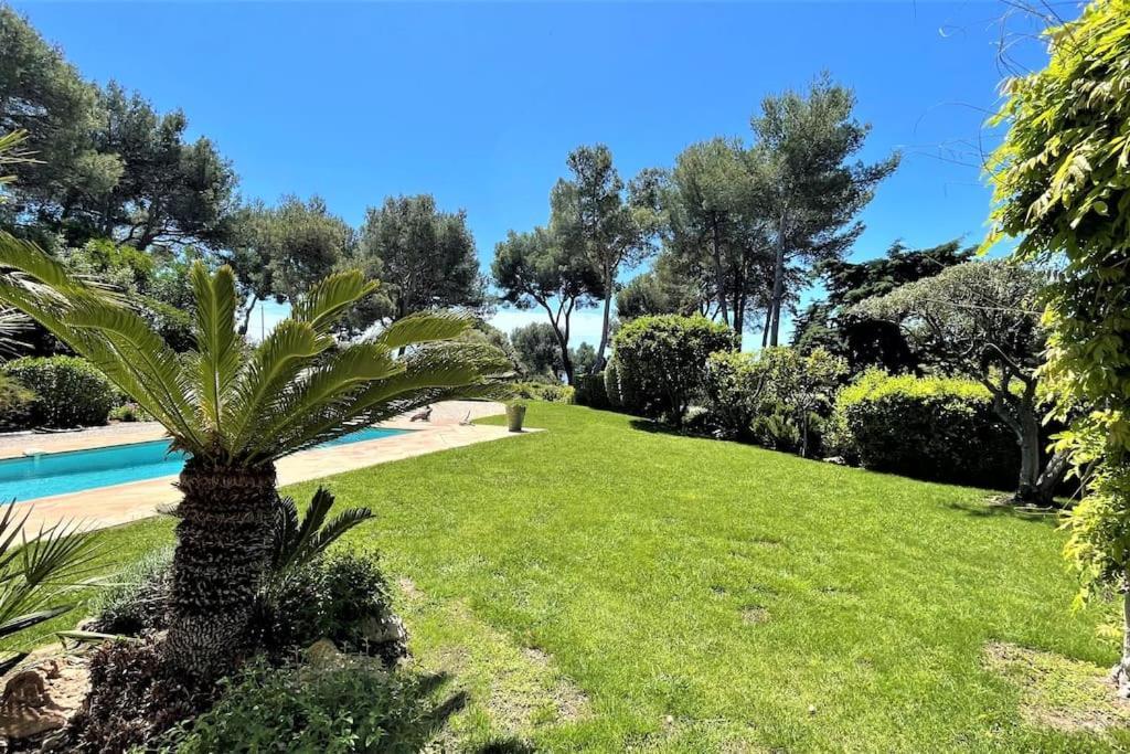 La Californienne Villa Carqueiranne Bagian luar foto